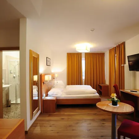 Teutschhaus Hotel 3*